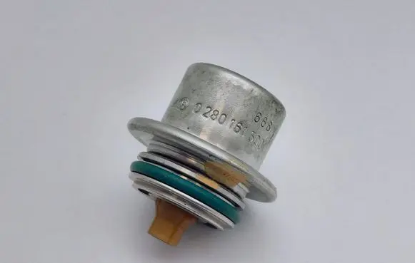 Renault Laguna I Fuel pressure regulator 0280161500