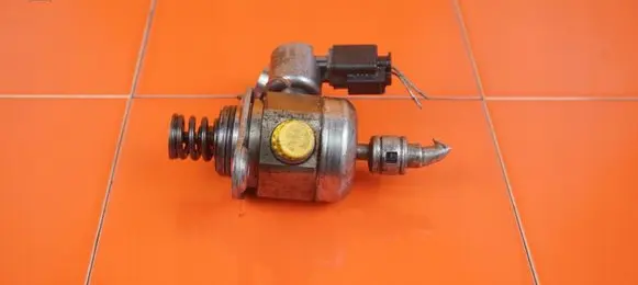 BMW 1 F20 F21 In-tank fuel pump 0261520150 N13B16A