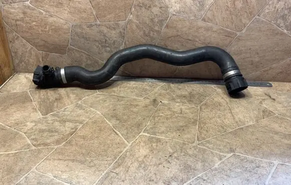 BMW 4 F32 F33 Engine coolant pipe/hose 7811127