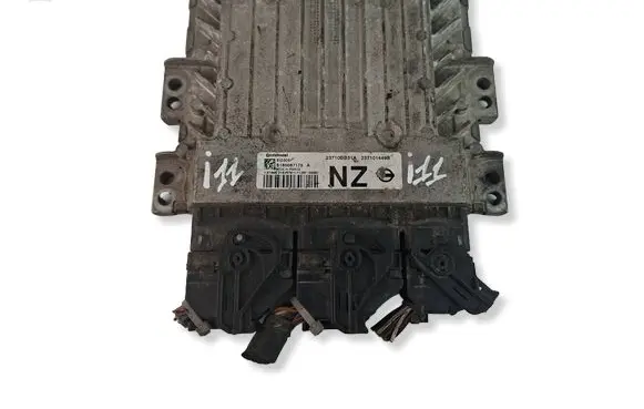 Nissan Qashqai+2 Engine control unit/module 23710BB31A 237101449R S180067173
