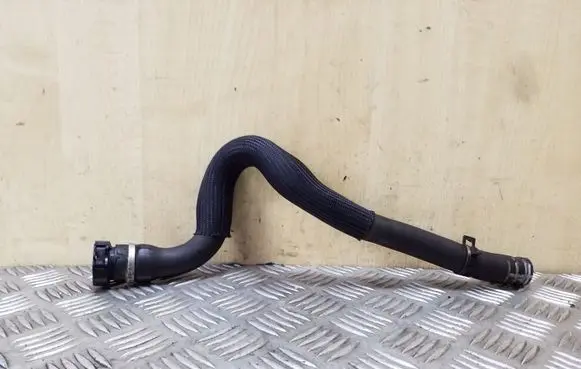 Peugeot 3008 I Engine coolant pipe/hose