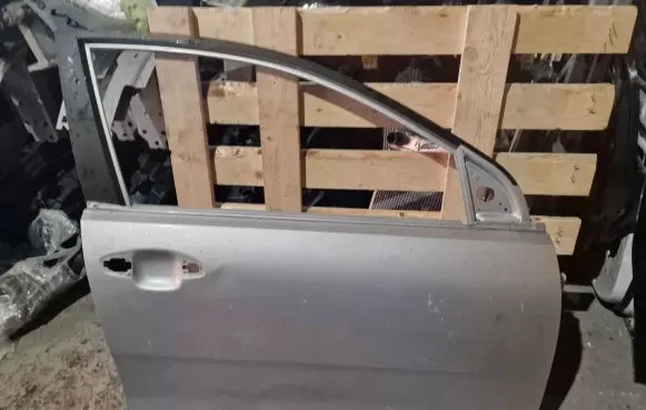 KIA Rio Front door
