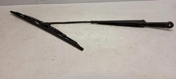 Opel Zafira A Front wiper blade arm GM90582557LH SWF182186