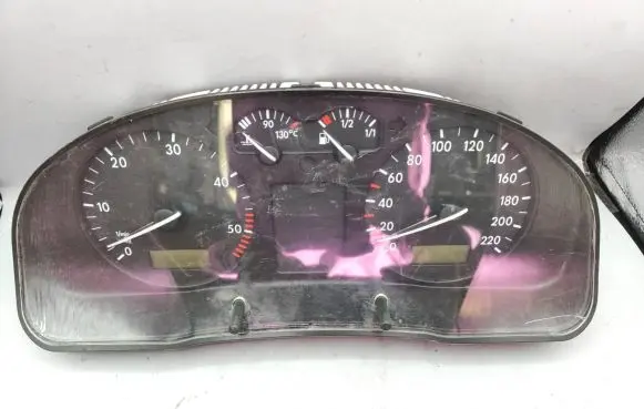 Volkswagen PASSAT B5 Speedometer (instrument cluster) 09051969906