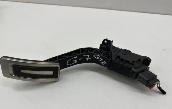 Volkswagen Golf VII Accelerator throttle pedal 5Q2723503D