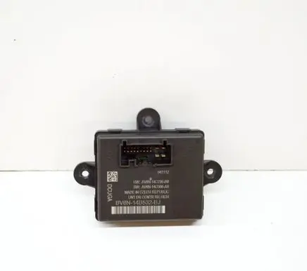 Ford Focus Door control unit/module BV6N14B532BJ AV6N14C068AH