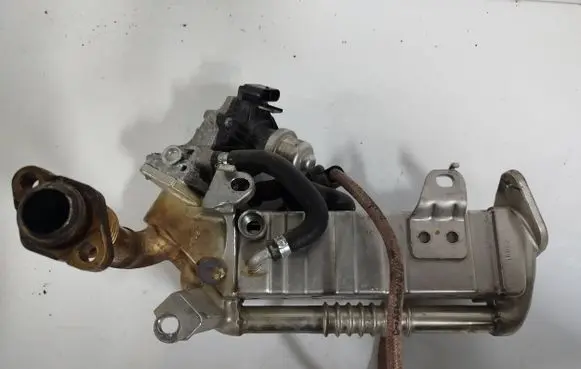 BMW 2 F45 EGR valve cooler 8515891 1689L98 600078