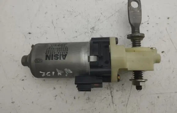 Lexus IS 220D-250-350 Seat adjustment motor 8582033020
