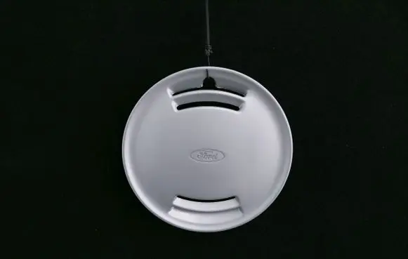 R14 wheel hub/cap/trim