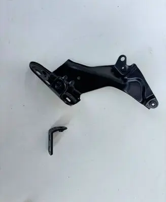 Skoda Fabia Mk3 (NJ) Fender mounting bracket 5E3821227