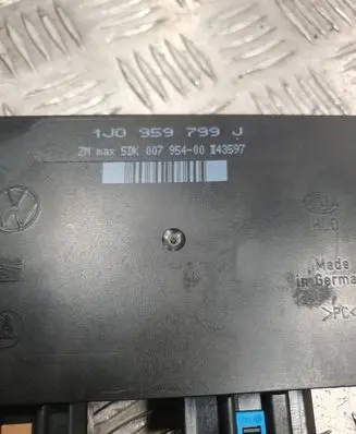 Volkswagen PASSAT B5 Comfort/convenience module 1J0959799J 5DK00795400