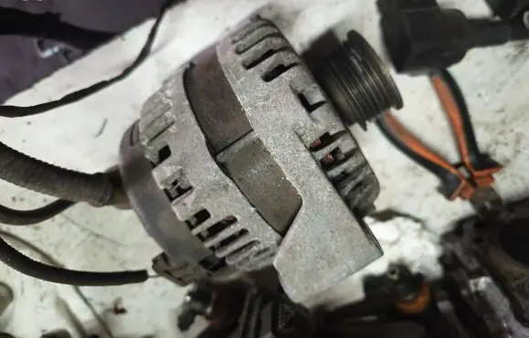 SsangYong Rodius Generator/alternator 6711540302