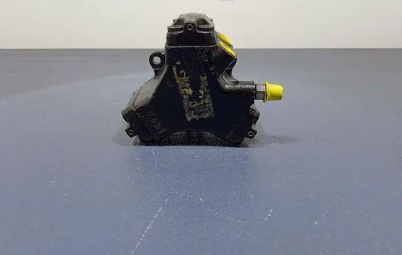 Lancia Ypsilon Fuel injection high pressure pump 46779630