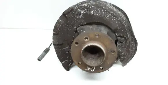 BMW 1 E81 E87 Front wheel hub spindle knuckle