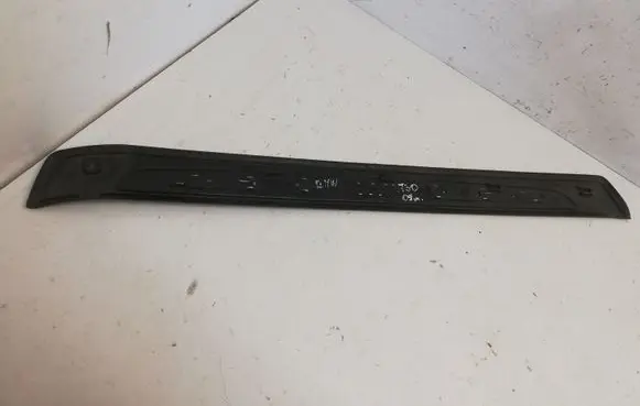 BMW 7 E65 E66 Front sill trim cover 8223552 7051872