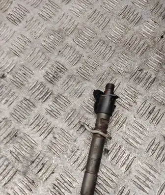 Volvo S60 Fuel injector 31303238