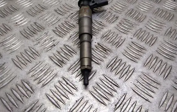 BMW 7 E65 E66 Fuel injector 779272107 0445115070