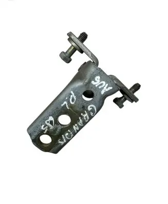 Mitsubishi Grandis Front door upper hinge 