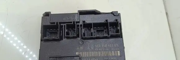 Volkswagen Golf V Comfort/convenience module 1K0959433CP 00082000 00858361
