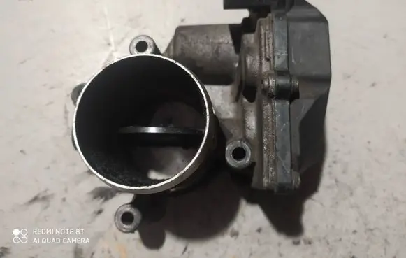 Volkswagen PASSAT B7 Throttle valve A2C83076000 1014720