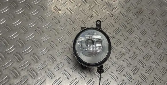 Toyota Avensis T270 Front fog light