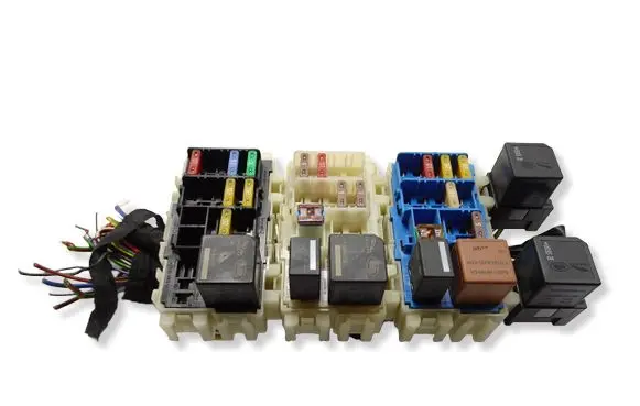 Land Rover Discovery Sport Fuse box set YET