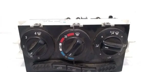 Mercedes-Benz A W168 Climate control unit 1688300485