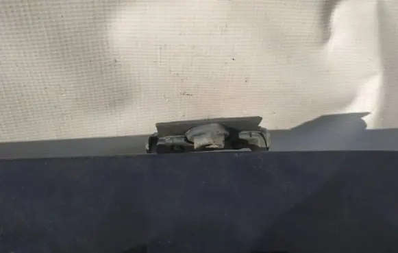 Ford Mondeo MK IV Tailgate/trunk/boot hinge