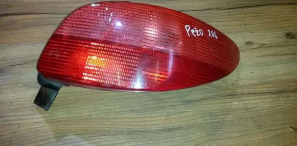 Peugeot 206 Rear/tail lights Nenustatyta