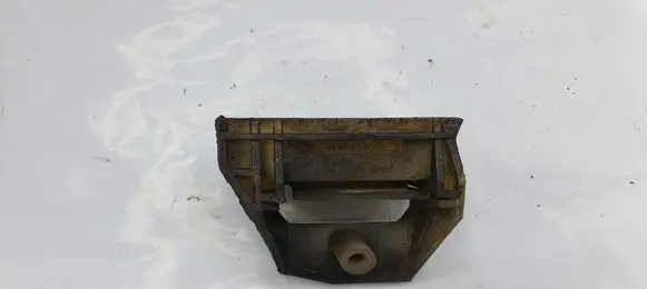 BMW 5 E39 Radiator mount bracket 17112247895