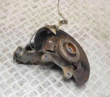 Front wheel hub