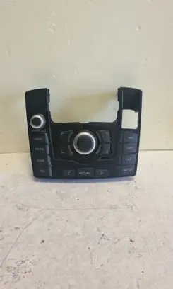 Head unit multimedia control