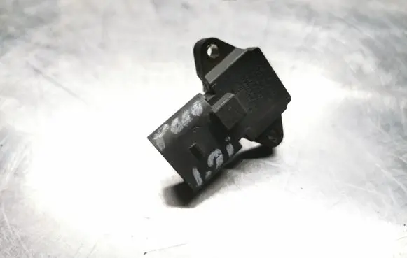 Volkswagen Polo Air pressure sensor 03D906051