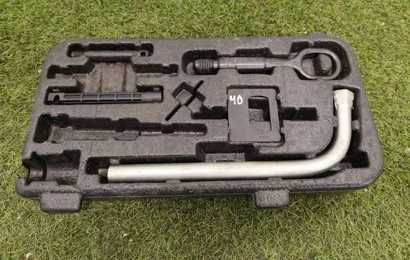 Audi A6 S6 C7 4G Tool set 4G9012109 8K0805615 8N0012219