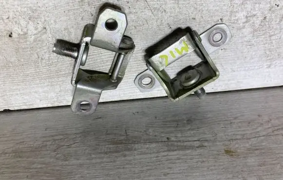 Nissan Micra K14 Tailgate/trunk/boot hinge