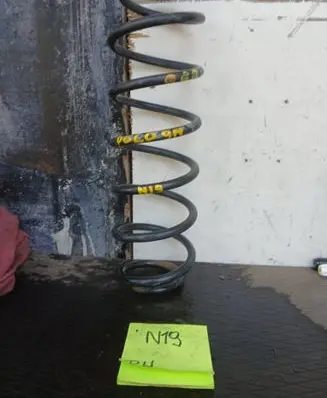 Volkswagen Polo IV 9N3 Front coil spring