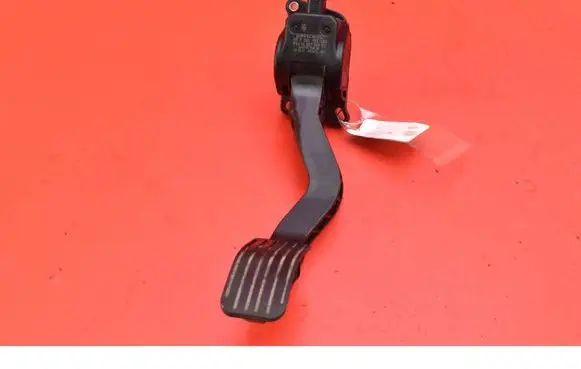 Peugeot 307 Accelerator throttle pedal 9680756880