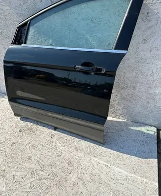 Ford Kuga II Front door