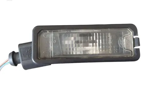Volkswagen Polo V 6R Number plate light 1K8943021