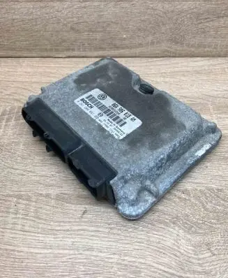Skoda Octavia Mk1 (1U) Engine control unit/module ECU 06A906018AM 0261204681