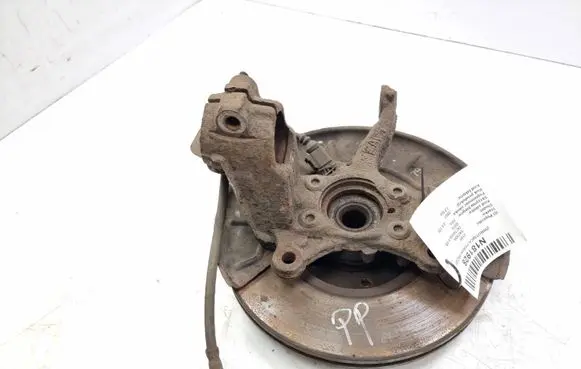 Skoda Octavia Mk2 (1Z) Front wheel hub spindle knuckle