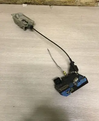 Volvo S80 Front door lock 09170046