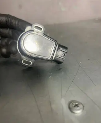 Accelerator throttle pedal