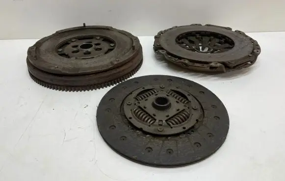 Audi A4 S4 B8 8K Clutch set kit 03G141031A