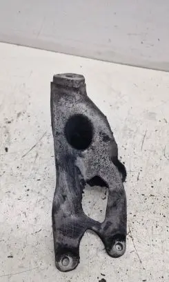 Audi A4 S4 B8 8K Engine mounting bracket 8K0199307
