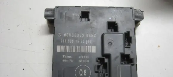 Mercedes-Benz E W211 Door control unit/module 2118201526