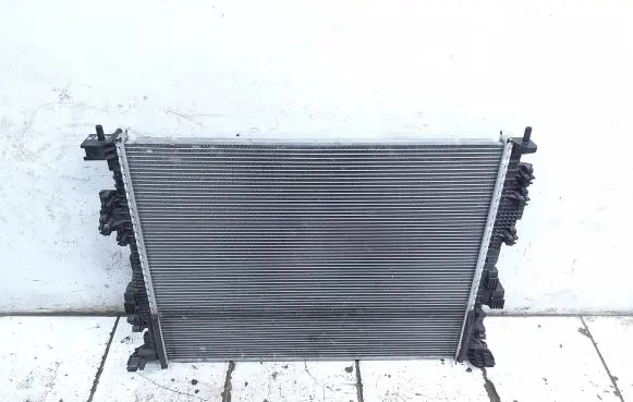 Ford Kuga III Coolant radiator LX618005AF