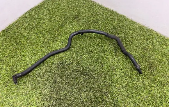 Mercedes-Benz S AMG W221 Engine coolant pipe/hose A2215011625