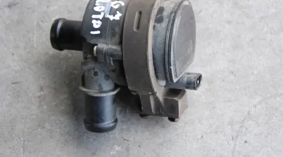 Volkswagen Golf VII Electric auxiliary coolant/water pump 5G0966567