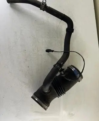 Iveco Daily 4th gen Air intake duct part 504134675